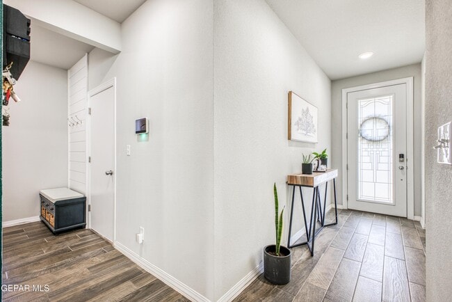 Building Photo - 1621 Sam Dominguez St