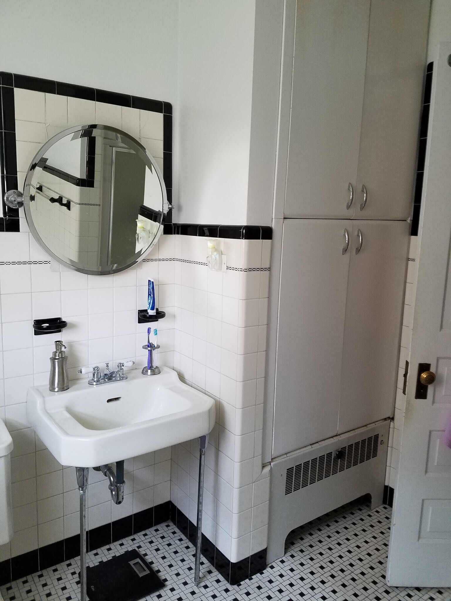Bathroom - 320 Home Ave