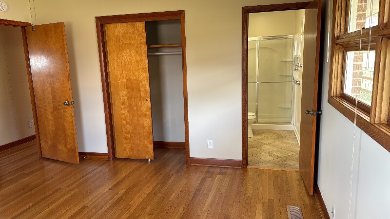 Building Photo - 532 Bays View Rd