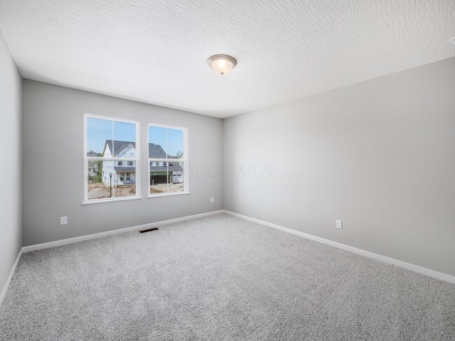 Building Photo - 37 Littondale Dr