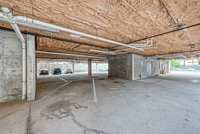 Building Photo - 2802 Morrison St