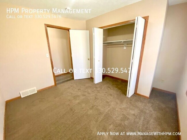 Building Photo - 2525 Zircon St NE