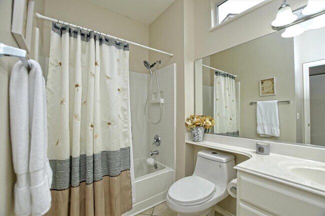 Building Photo - 202 Whippoorwill Cove