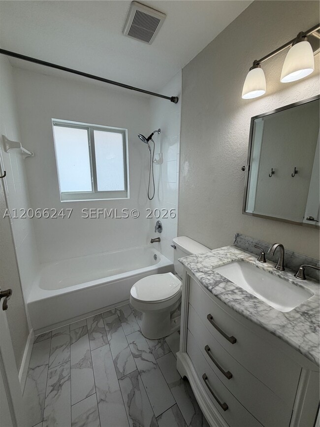 Building Photo - 14525 NW 88th Ave