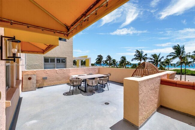 Building Photo - 834 Ocean Dr