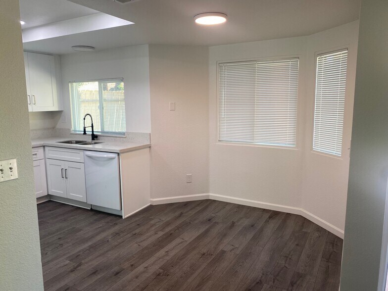 Building Photo - 1615 Windermere Ct