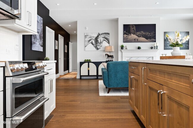 Building Photo - 78 Church St