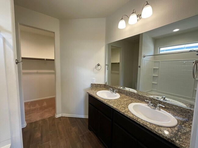 Building Photo - 7321 Fossell Ranch Rd
