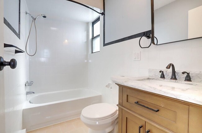 Building Photo - 502 Central Ave