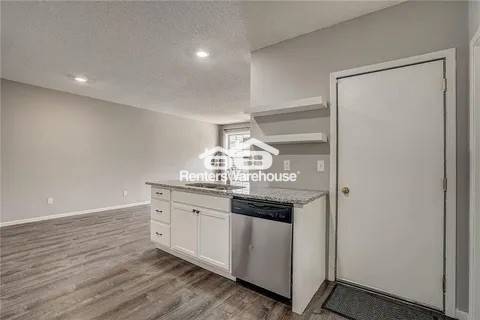 Building Photo - 15128 Dunwood Trail