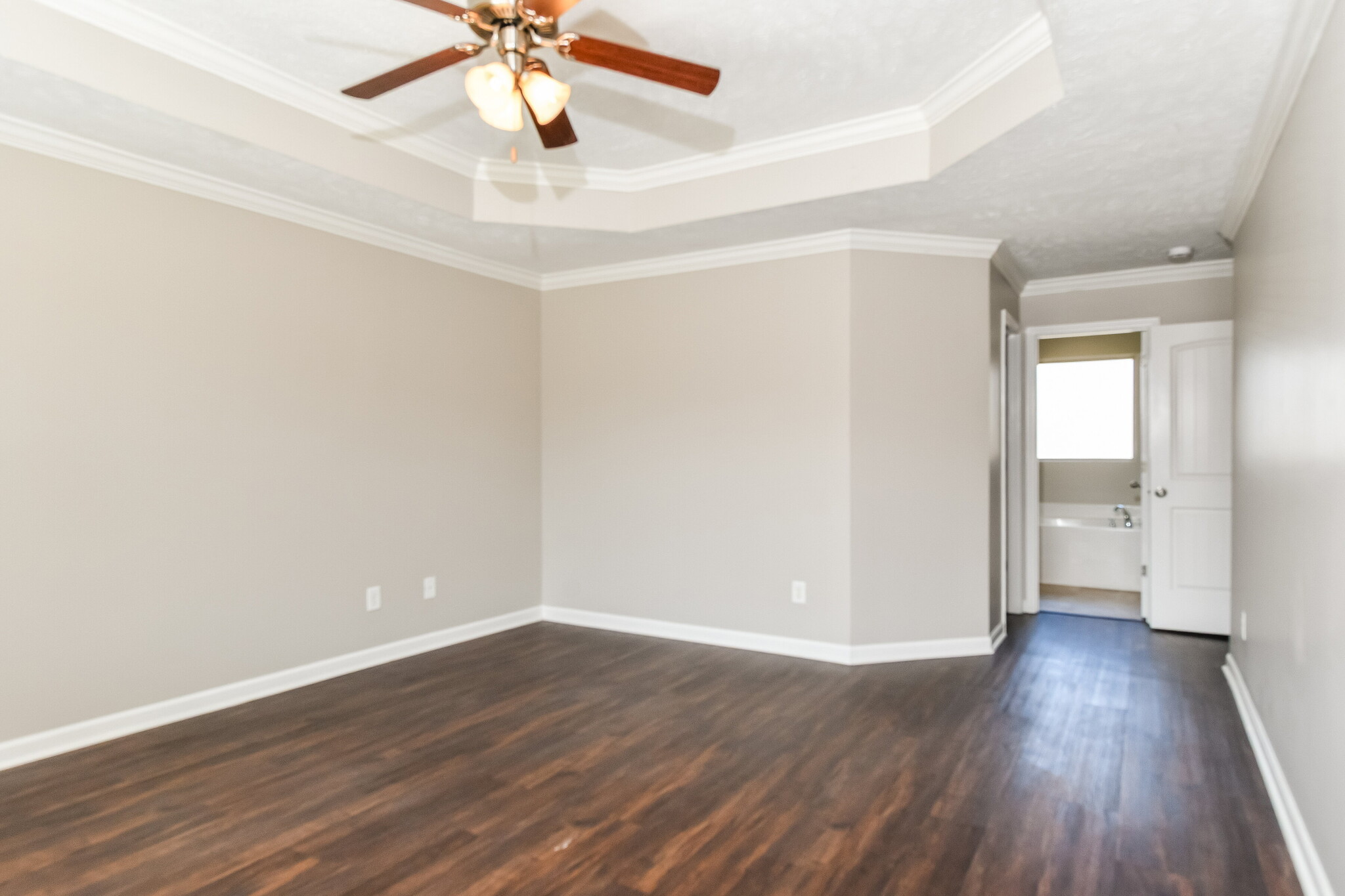 Building Photo - 6465 Paddington Way