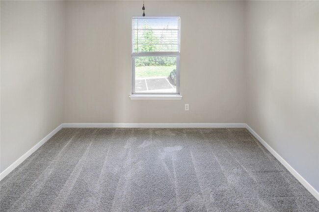 Building Photo - 284 Stonewall Creek Dr