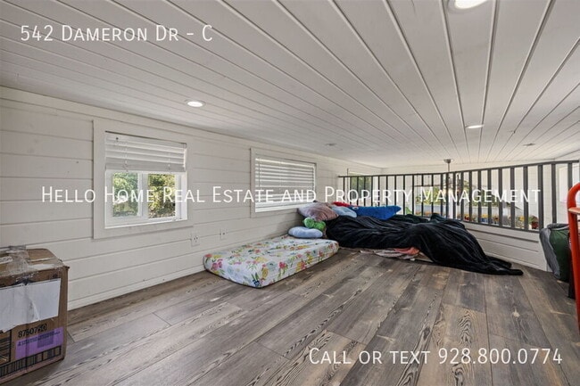 Building Photo - 542 Dameron Dr