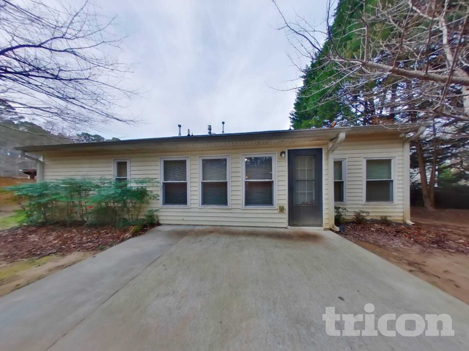 Building Photo - 300 Stone Valley Xin