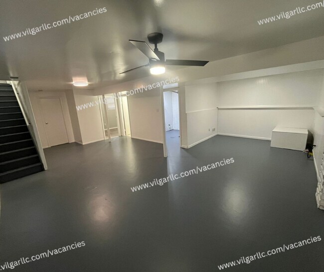 Building Photo - 5109-5111 W 78th Ln