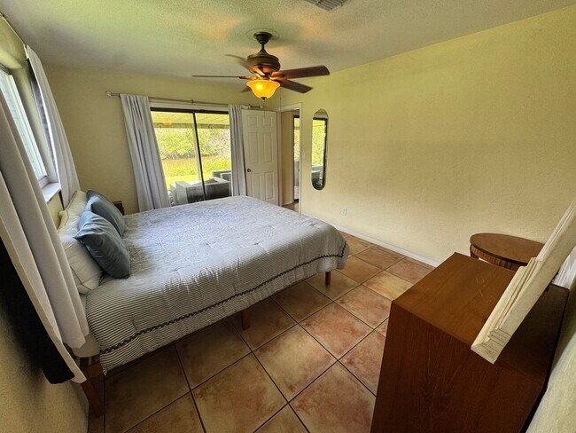 Building Photo - 50 Oak Tree Dr