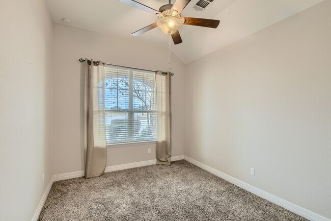 Building Photo - 764 Bonnet Blvd
