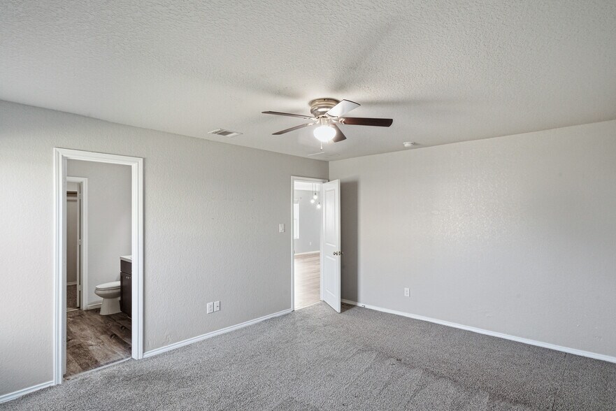 Building Photo - 8519 Cassia Cv