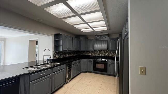 Building Photo - 8625 Vista Shores Ct