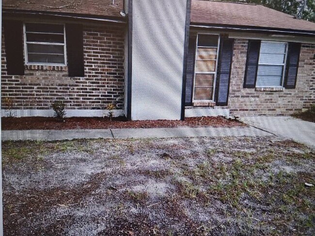 Building Photo - 2863 Kiowa Ave