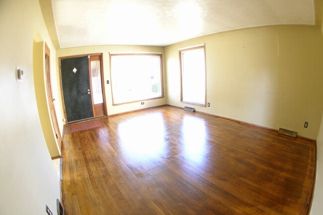 Building Photo - 1110 Dallas Ave SE