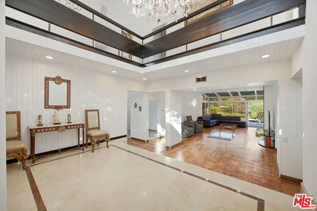 Building Photo - 2846 Royston Pl