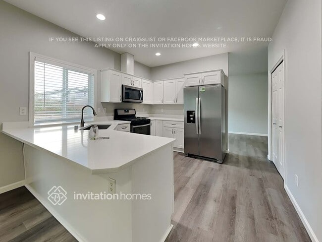 Building Photo - 3328 Kona St NE