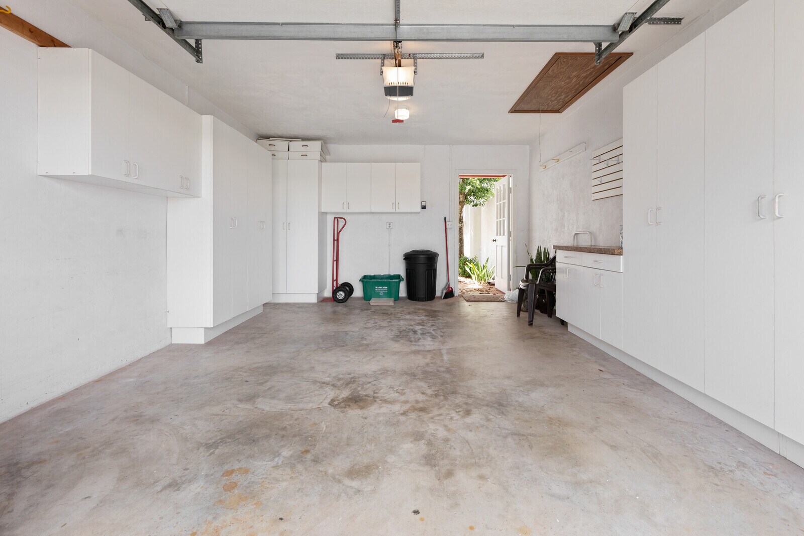 Building Photo - 118 Florida Shores Blvd