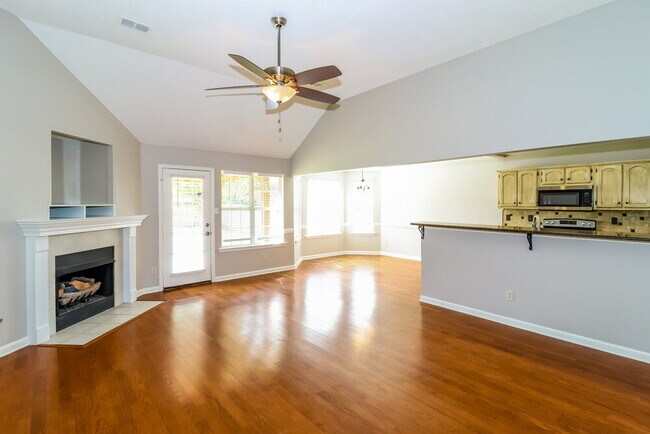 Building Photo - 11591 Millwind Dr
