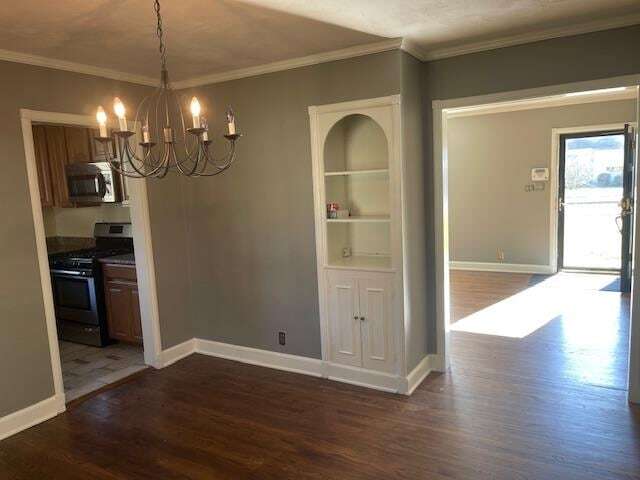 Building Photo - 3634 Cowden Ave