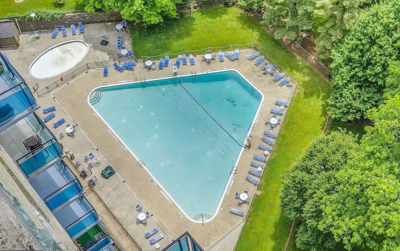 Building Photo - 10500 Rockville Pike