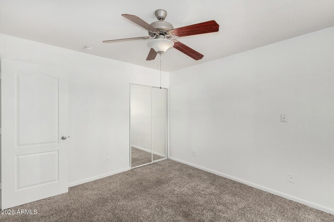 Building Photo - 3418 S Oak St