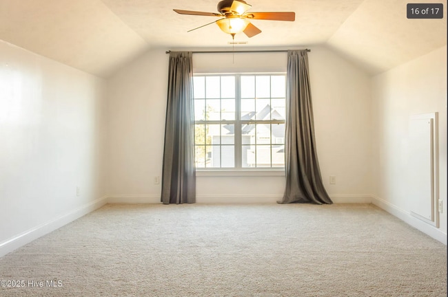 Building Photo - 164 Blue Oak Dr