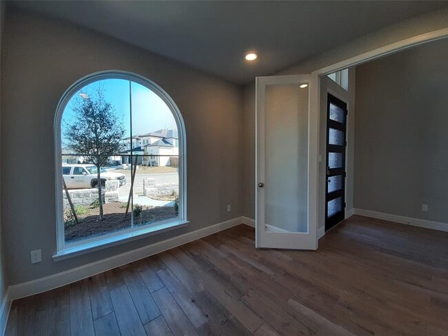 Building Photo - 7575 Pemberley Ct