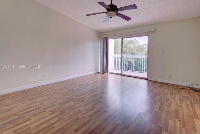 Building Photo - 4952 N Hemingway Cir