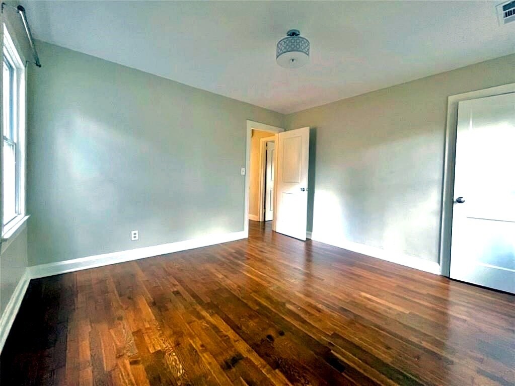 Building Photo - 1449 Lynford Dr SW