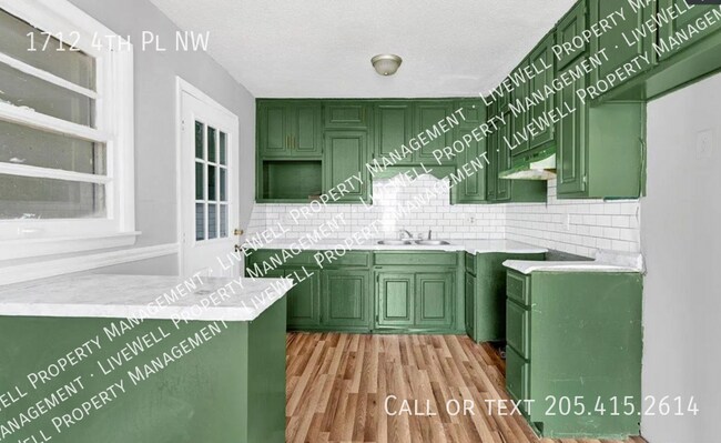 Building Photo - 1712 4th Pl NW