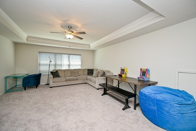 Building Photo - 9006 Meadow Bridge Dr