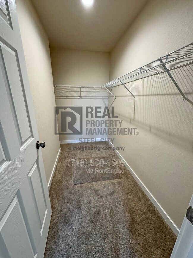 Building Photo - 223 W Harmony Dr