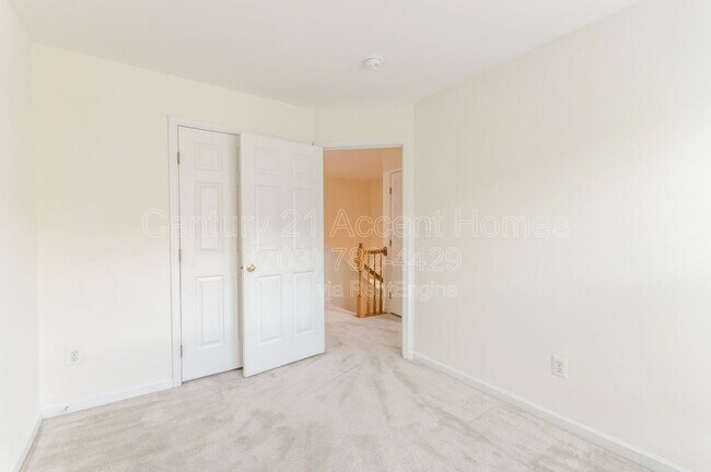 Building Photo - 1030 Harrison Cir