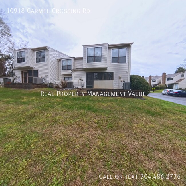 Building Photo - 10918 Carmel Crossing Rd