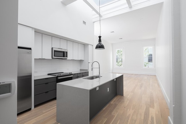 Floorplan - Auction House Apartments