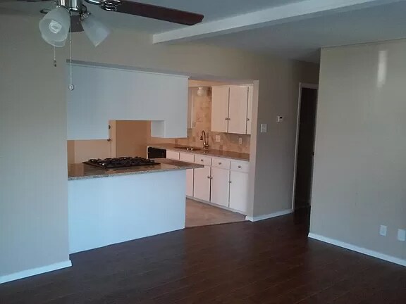 Building Photo - 410 Oleander St