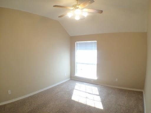 Building Photo - 2310 Crest Park Dr
