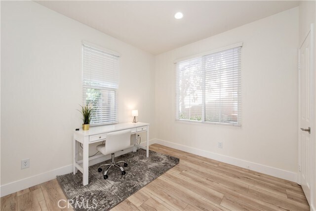 Building Photo - 94 Chantilly