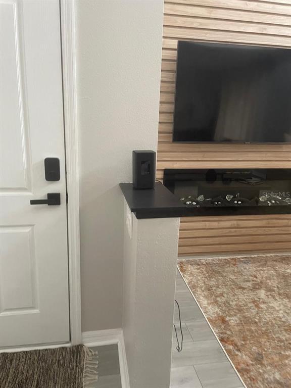 Building Photo - 734 Monroe Cir