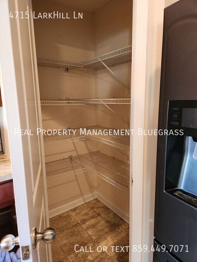 Building Photo - 4715 Larkhill Ln