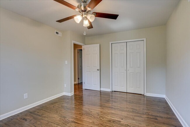 Building Photo - 1202 Oakdale Rd