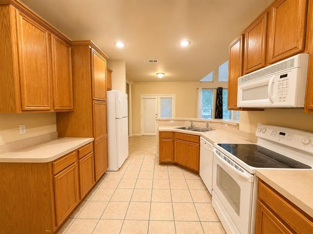 Building Photo - 9929 Dryden Ln