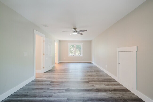 Building Photo - Secluded Four Bedroom Home on Seven Acres in Midway Farms!